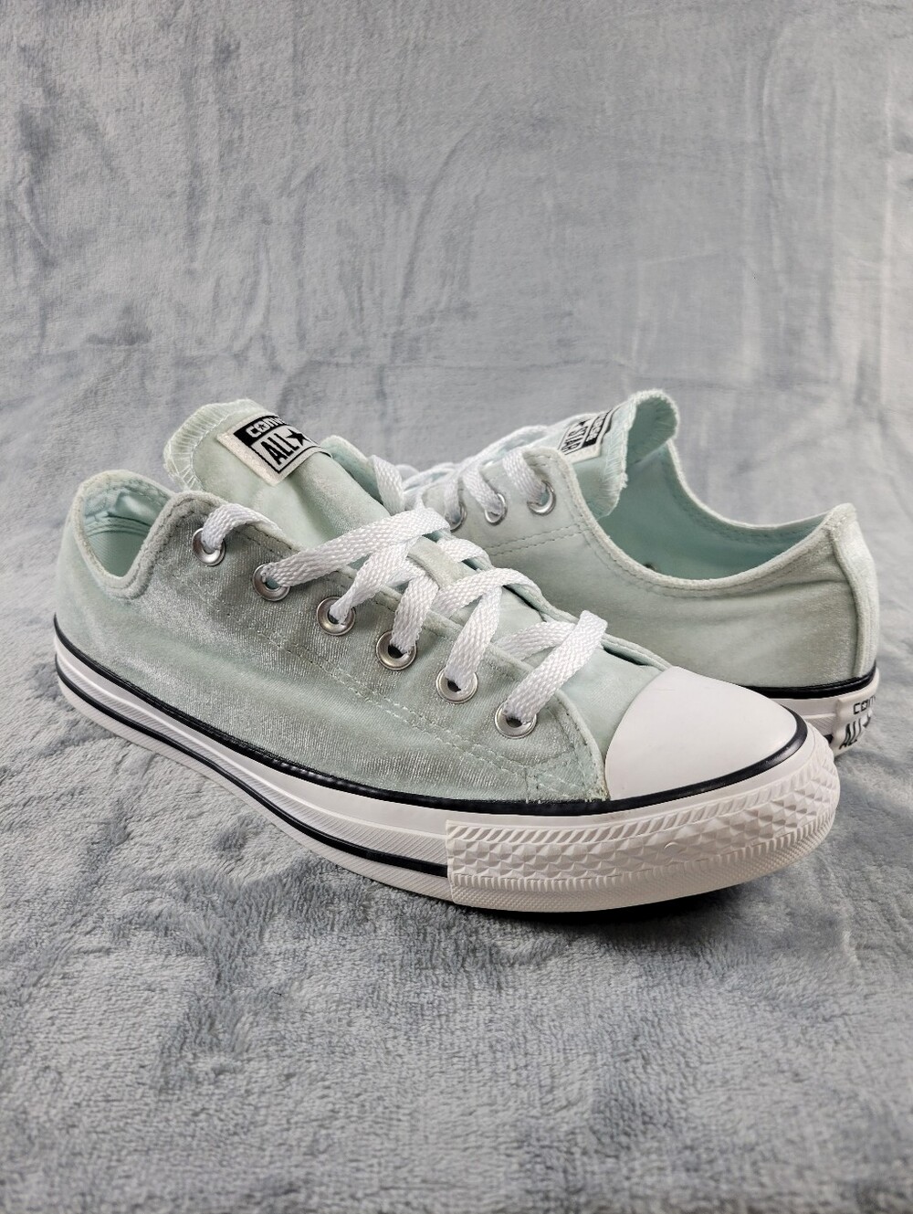 Converse Chuck Taylor All Star Ox Glacier Blue Velvet Sneaker Womens Size 10